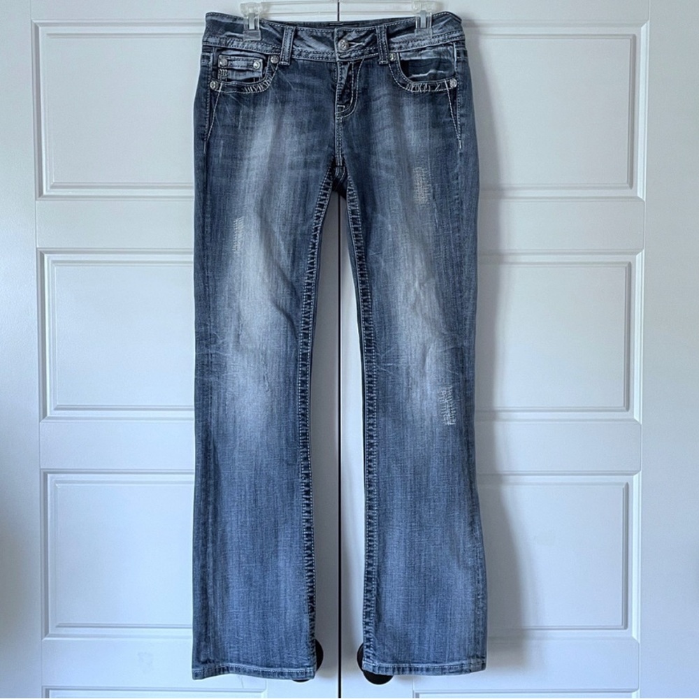 Miss Me Easy Boot Cut Jeans 28 Women’s Jewels Sequins Light Distressed JE5428E4L